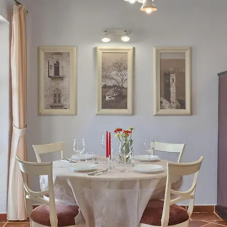 2 Bedroom Cozy In *