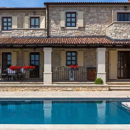 2 Bedroom Cozy In * Baldaši