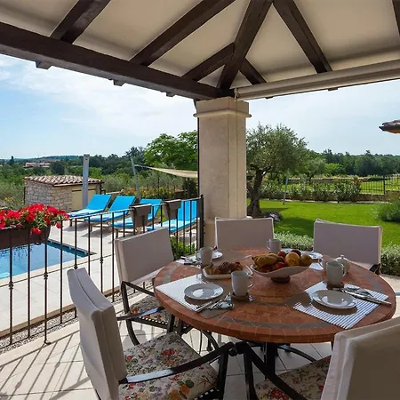 2 Bedroom Cozy In Casa de Férias Baldaši